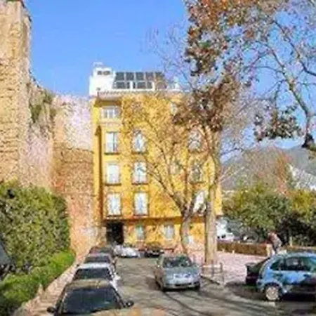 Don Alfredo Hotel